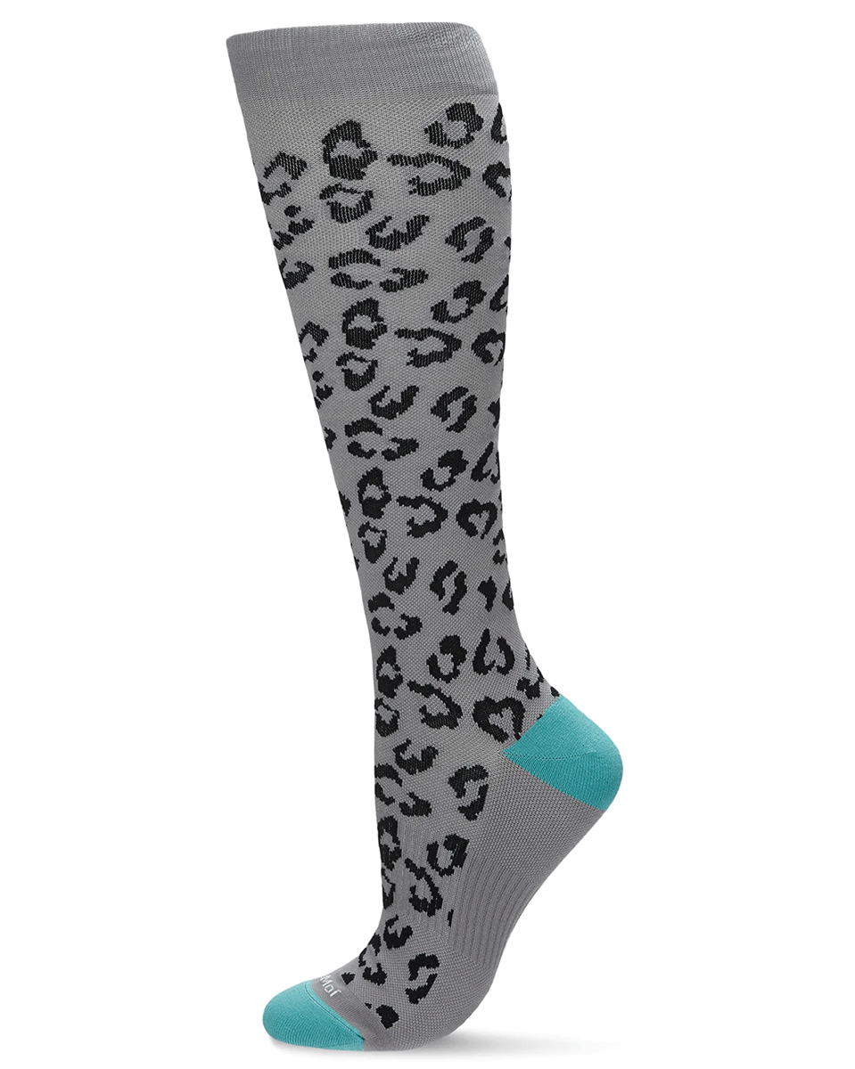 Memoi Women's Grey Leopard Nylon 15-20mmhg Graduated Compression Socks